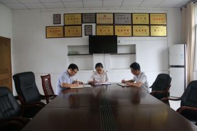 ����ί���߸�һ���조��һ��