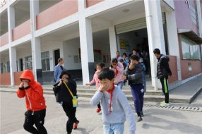 ��������Сѧ��չ����Ӧ����ɢ�����