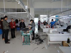 ����ί��������ɽ�Ƽ�԰��չ�����ظɲ��»��㣬����Ⱥ�������ˡ�